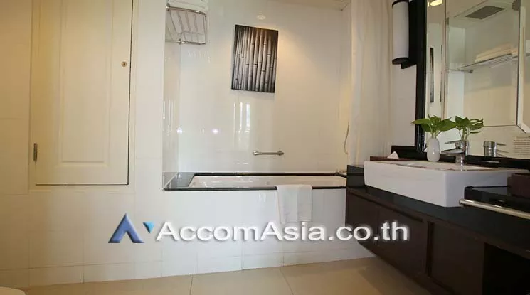 8  2 br Apartment For Rent in Silom ,Bangkok BTS Sala Daeng - MRT Silom at Luxurious Colonial Style 13002021