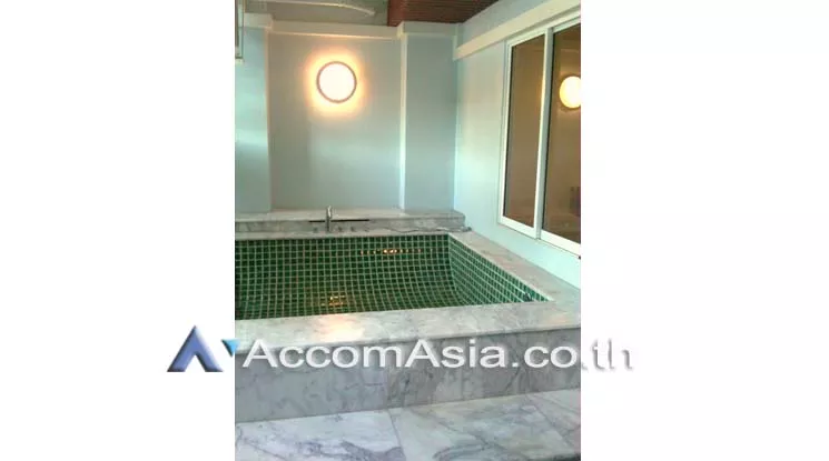  1 Bedroom  Condominium For Sale in Sukhumvit, Bangkok  near BTS On Nut (13002033)