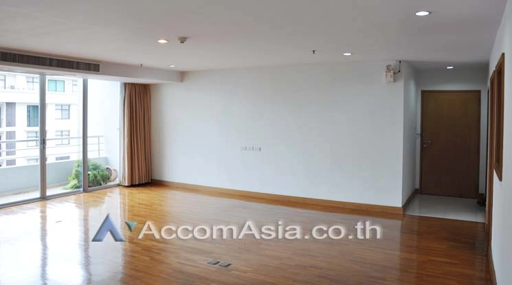 unit 3 Bedrooms  Apartment For Rent in Sukhumvit, Bangkok  near BTS Phrom Phong (13002067)