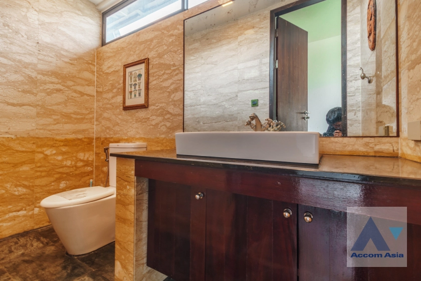 53  5 br Condominium For Rent in Sukhumvit ,Bangkok BTS Phrom Phong at Baan Saraan 13002072