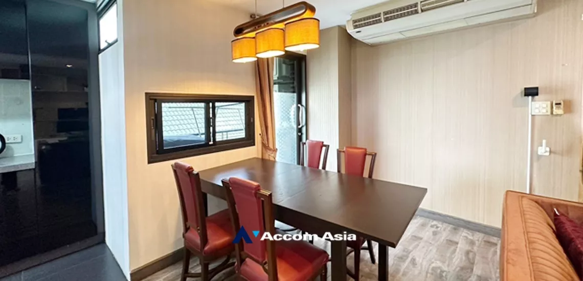  2 Bedrooms  Condominium For Rent in Sukhumvit, Bangkok  near BTS Thong Lo (13002087)