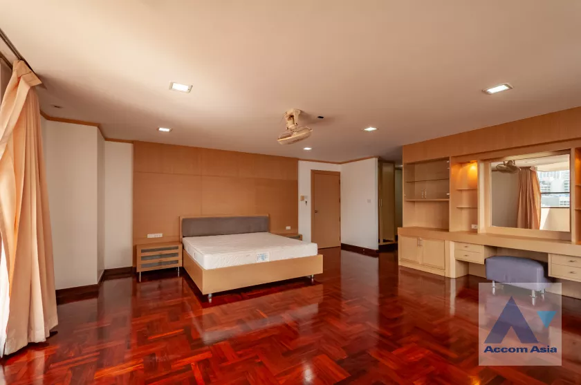 8  3 br Apartment For Rent in Sukhumvit ,Bangkok BTS Phrom Phong at Family Size Desirable 13002092
