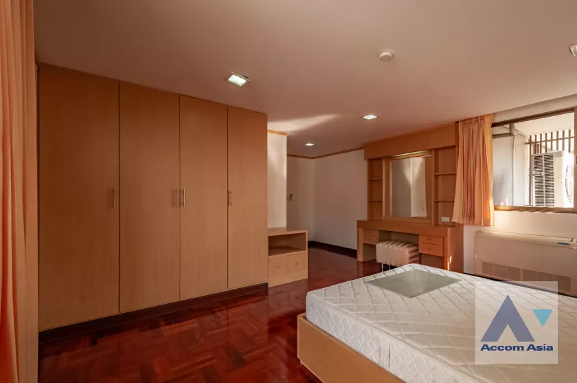13  3 br Apartment For Rent in Sukhumvit ,Bangkok BTS Phrom Phong at Family Size Desirable 13002092