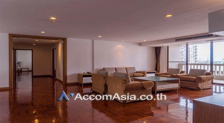 Pet friendly |  Family Size Desirable Apartment  3 Bedroom for Rent BTS Phrom Phong in Sukhumvit Bangkok