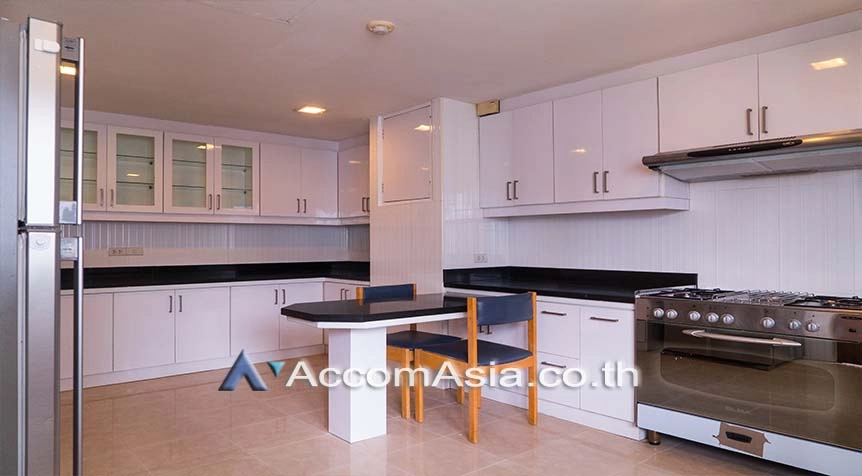 4  3 br Apartment For Rent in Sukhumvit ,Bangkok BTS Phrom Phong at Family Size Desirable 13002093
