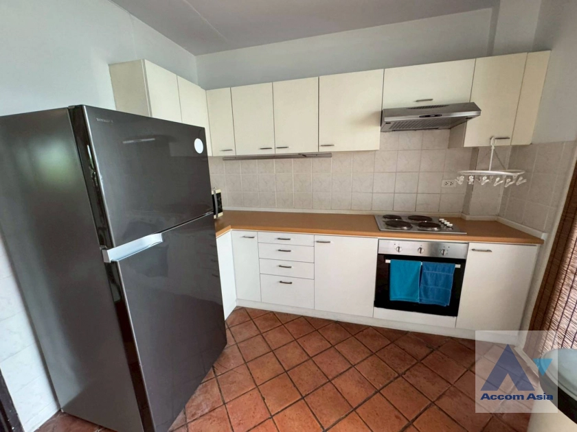 9  5 br Townhouse for rent and sale in Sathorn ,Bangkok BTS Sala Daeng - MRT Lumphini at A serene townhouse nestled in the city center  13002097