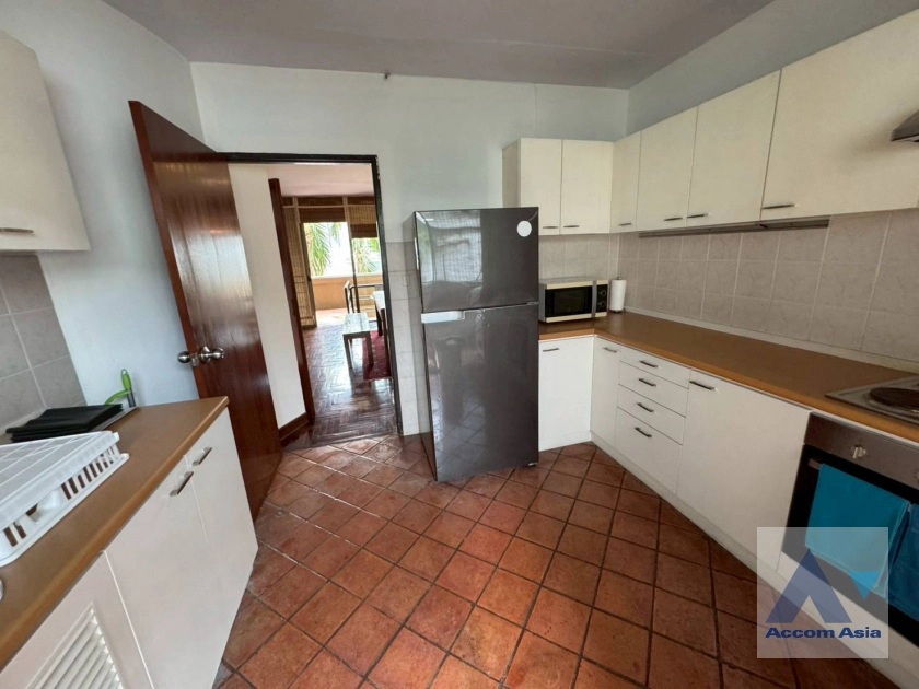 10  5 br Townhouse for rent and sale in Sathorn ,Bangkok BTS Sala Daeng - MRT Lumphini at A serene townhouse nestled in the city center  13002097