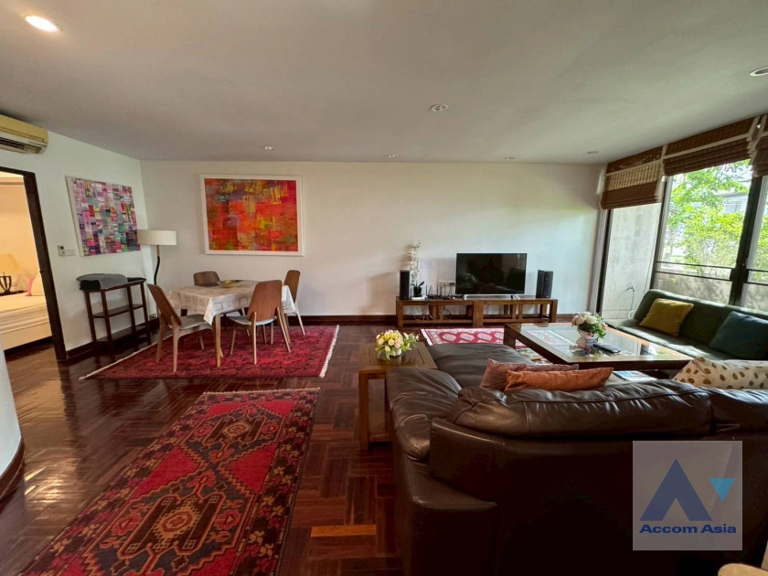 5  5 br Townhouse for rent and sale in Sathorn ,Bangkok BTS Sala Daeng - MRT Lumphini at A serene townhouse nestled in the city center  13002097