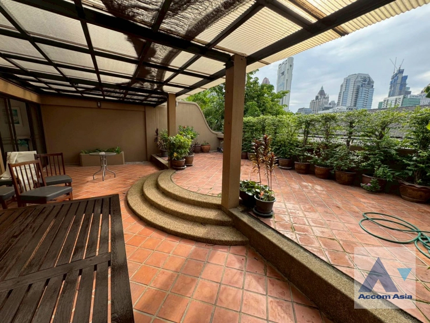  2  5 br Townhouse for rent and sale in Sathorn ,Bangkok BTS Sala Daeng - MRT Lumphini at A serene townhouse nestled in the city center  13002097