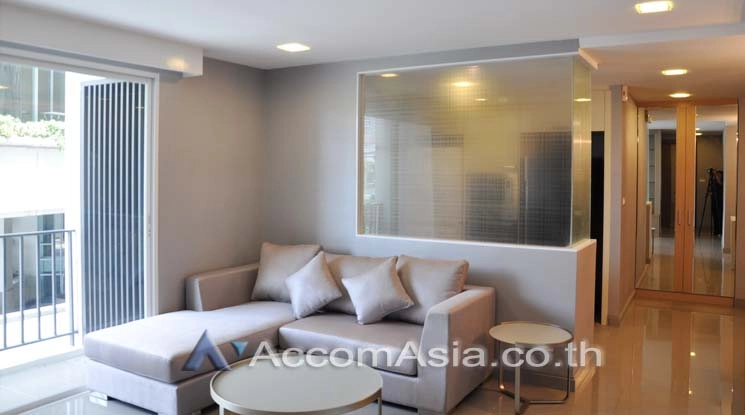 Pet friendly |  Private Low-rise Apartment with Only 2-3 unit-per-floor Apartment  2 Bedroom for Sale & Rent BTS Ekkamai in Sukhumvit Bangkok