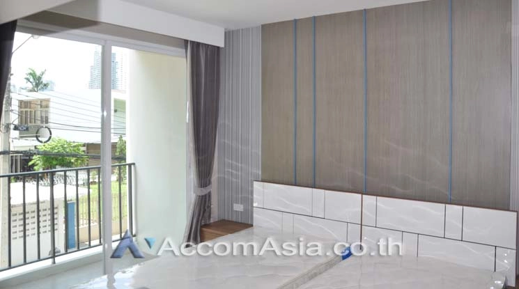 7  2 br Apartment for rent and sale in Sukhumvit ,Bangkok BTS Ekkamai at Private Low-rise Apartment with Only 2-3 unit-per-floor 13002101