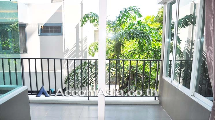 unitPet friendly |  2 Bedrooms  Apartment For Rent & Sale in Sukhumvit, Bangkok  near BTS Ekkamai (13002103)