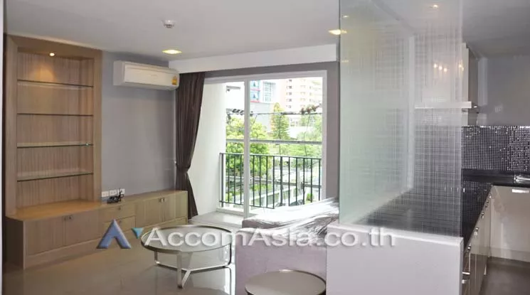  2 Bedrooms  Apartment For Rent in Sukhumvit, Bangkok  near BTS Ekkamai (13002105)