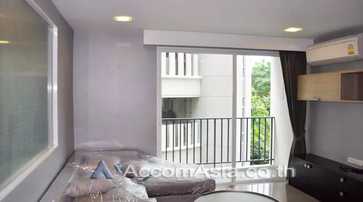  2 Bedrooms  Apartment For Rent in Sukhumvit, Bangkok  near BTS Ekkamai (13002106)