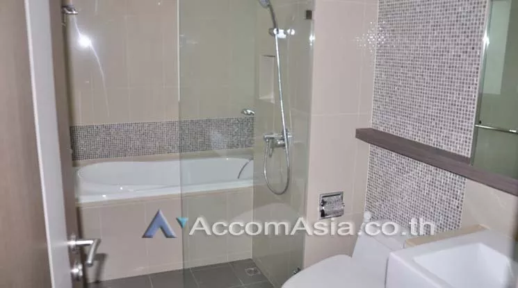 7  2 br Apartment For Rent in Sukhumvit ,Bangkok BTS Ekkamai at Private Low-rise Apartment with Only 2-3 unit-per-floor 13002106