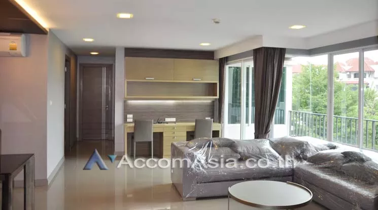  1  2 br Apartment For Rent in Sukhumvit ,Bangkok BTS Ekkamai at Private Low-rise Apartment with Only 2-3 unit-per-floor 13002108