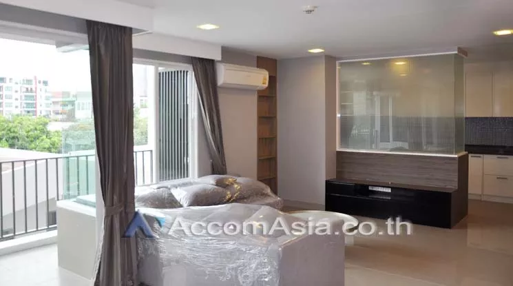 unit 2 Bedrooms  Apartment For Rent in Sukhumvit, Bangkok  near BTS Ekkamai (13002108)