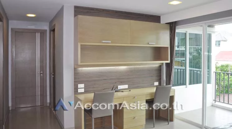 7  2 br Apartment For Rent in Sukhumvit ,Bangkok BTS Ekkamai at Private Low-rise Apartment with Only 2-3 unit-per-floor 13002108