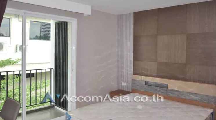 8  2 br Apartment For Rent in Sukhumvit ,Bangkok BTS Ekkamai at Private Low-rise Apartment with Only 2-3 unit-per-floor 13002108