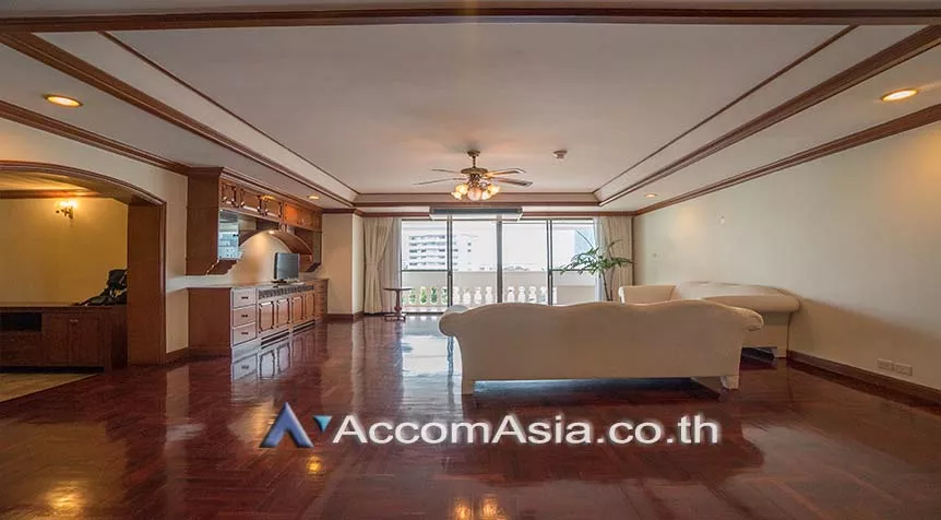 unitBig Balcony, Pet friendly |  3 Bedrooms  Apartment For Rent in Sukhumvit, Bangkok  near BTS Thong Lo (13002115)