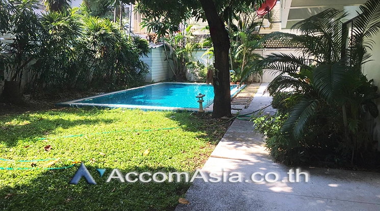 13  3 br House For Rent in Sukhumvit ,Bangkok BTS Ekkamai 13002120