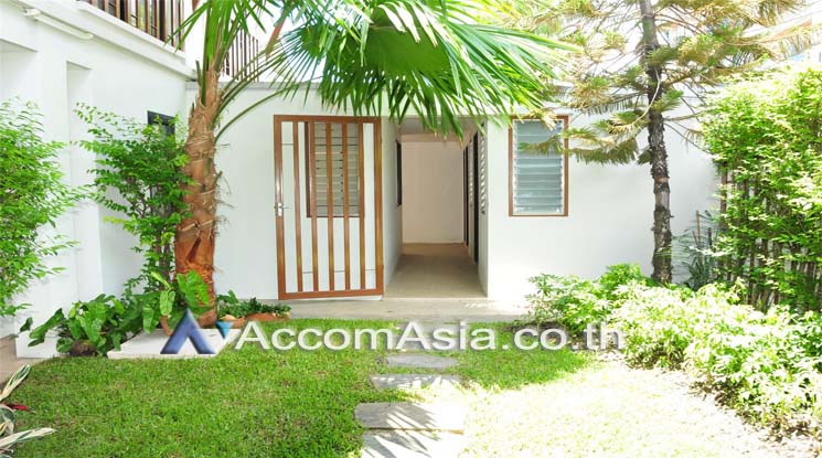 15  3 br House For Rent in sukhumvit ,Bangkok BTS Ekkamai 13002120