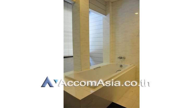 9  3 br House For Rent in Sukhumvit ,Bangkok BTS Ekkamai 13002120