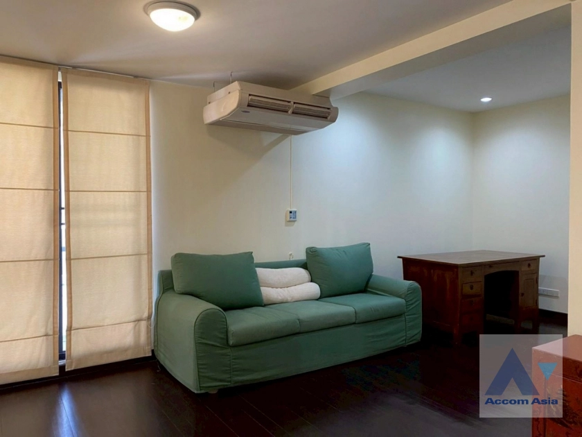 16  3 br House for rent and sale in Sukhumvit ,Bangkok BTS Ekkamai 13002120