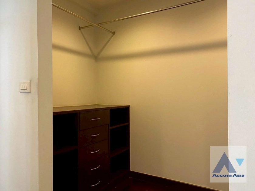 30  3 br House for rent and sale in Sukhumvit ,Bangkok BTS Ekkamai 13002120