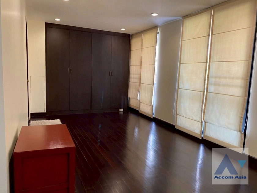 15  3 br House for rent and sale in Sukhumvit ,Bangkok BTS Ekkamai 13002120