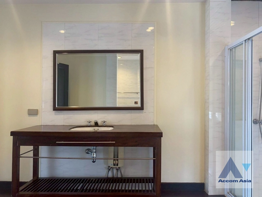 45  3 br House for rent and sale in Sukhumvit ,Bangkok BTS Ekkamai 13002120