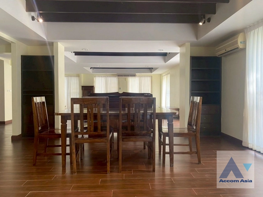 8  3 br House for rent and sale in Sukhumvit ,Bangkok BTS Ekkamai 13002120