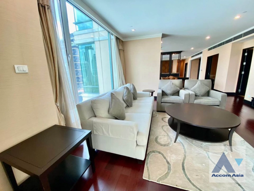 7  4 br Condominium For Rent in Ploenchit ,Bangkok BTS Chitlom at The Park Chidlom 13002127