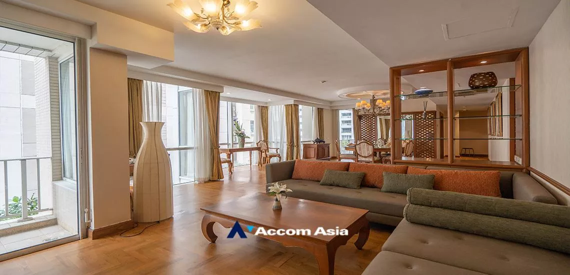  2 Bedrooms  Condominium For Rent in Ploenchit, Bangkok  near BTS Chitlom (13002134)