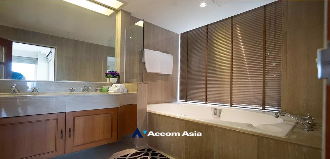 11  2 br Condominium For Rent in Ploenchit ,Bangkok BTS Chitlom at Langsuan Ville 13002134