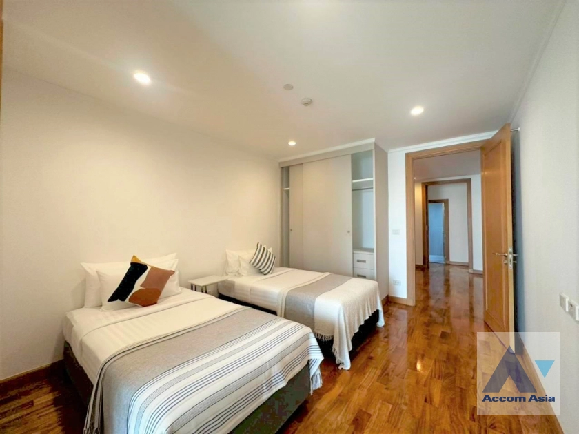 10  3 br Apartment for rent and sale in Sukhumvit ,Bangkok BTS Phrom Phong at Apartment with Top Facilities, Close to Emshere 13002147