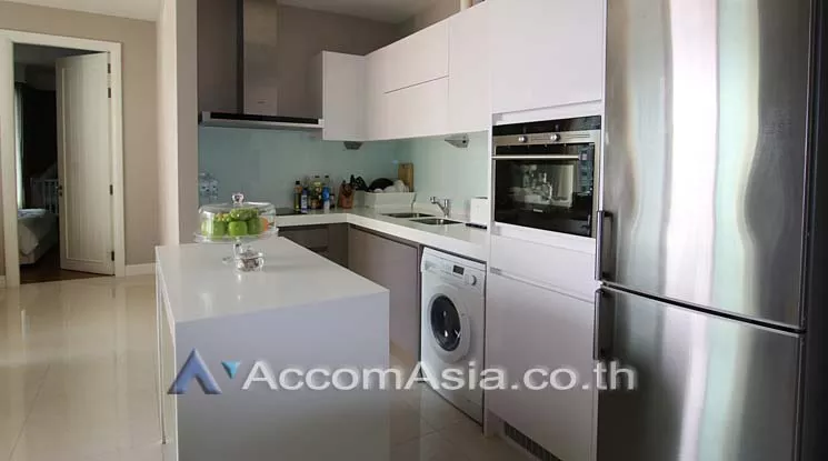  2 Bedrooms  Condominium For Sale in Ploenchit, Bangkok  near BTS Chitlom (13002168)