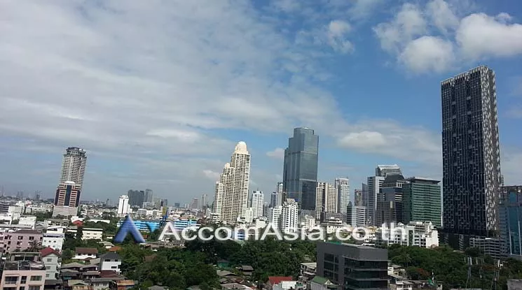  1 Bedroom  Condominium For Rent & Sale in Sathorn, Bangkok  near BTS Chong Nonsi (13002183)