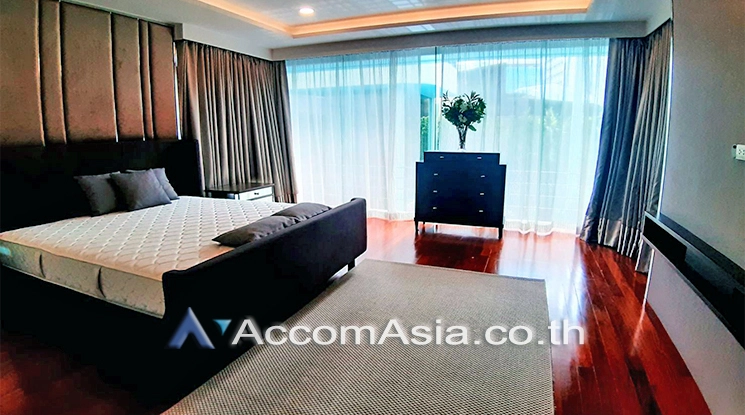 Pet friendly |  3 Bedrooms  House For Rent in Sukhumvit, Bangkok  near BTS Phrom Phong (13002207)