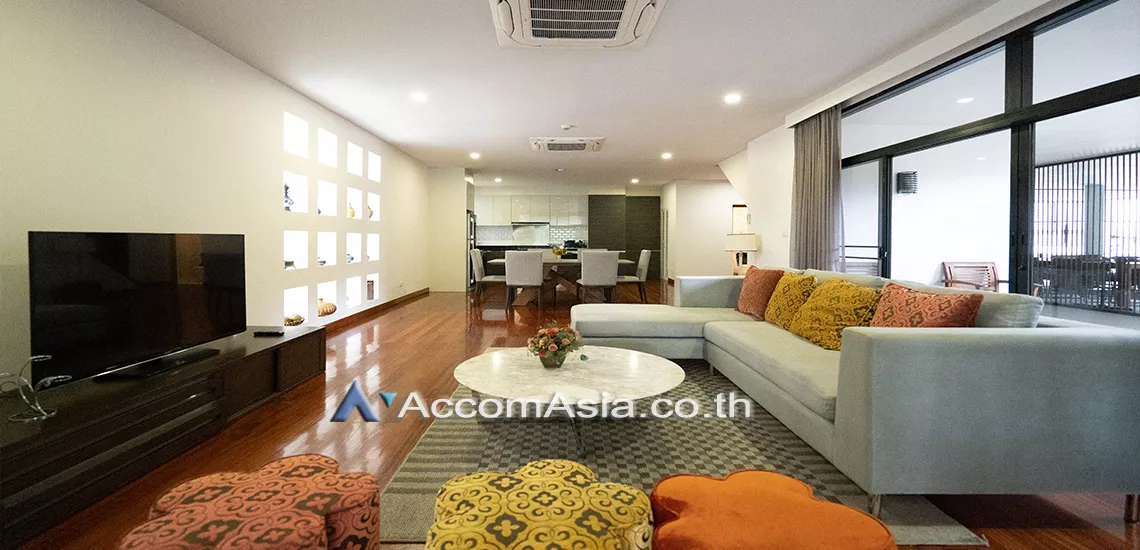 Pet friendly |  3 Bedrooms  House For Rent in Sukhumvit, Bangkok  near BTS Phrom Phong (13002208)