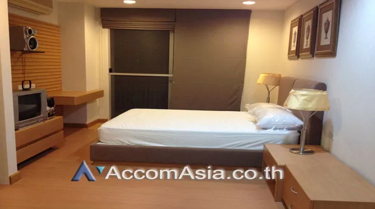 unit 2 Bedrooms  Condominium For Rent & Sale in Silom, Bangkok  near MRT Sam Yan (13002210)