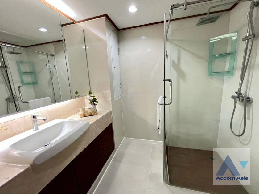 12  2 br Apartment For Rent in Sukhumvit ,Bangkok BTS Asok - MRT Sukhumvit at Warm Family Atmosphere 13002224