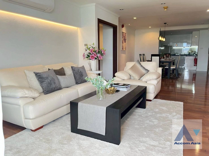 Big Balcony |  Warm Family Atmosphere Apartment  2 Bedroom for Rent MRT Sukhumvit in Sukhumvit Bangkok