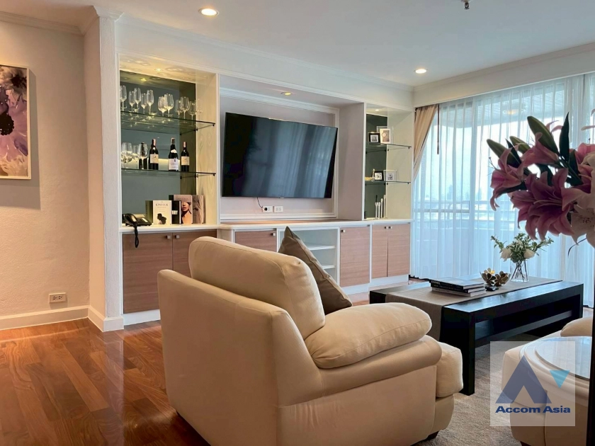  1  2 br Apartment For Rent in Sukhumvit ,Bangkok BTS Asok - MRT Sukhumvit at Warm Family Atmosphere 13002224