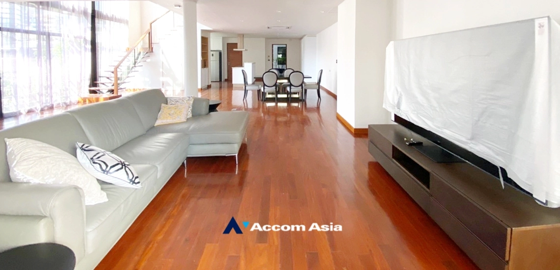 unit 3 Bedrooms  Apartment For Rent in Sukhumvit, Bangkok  near BTS Phrom Phong (13002253)