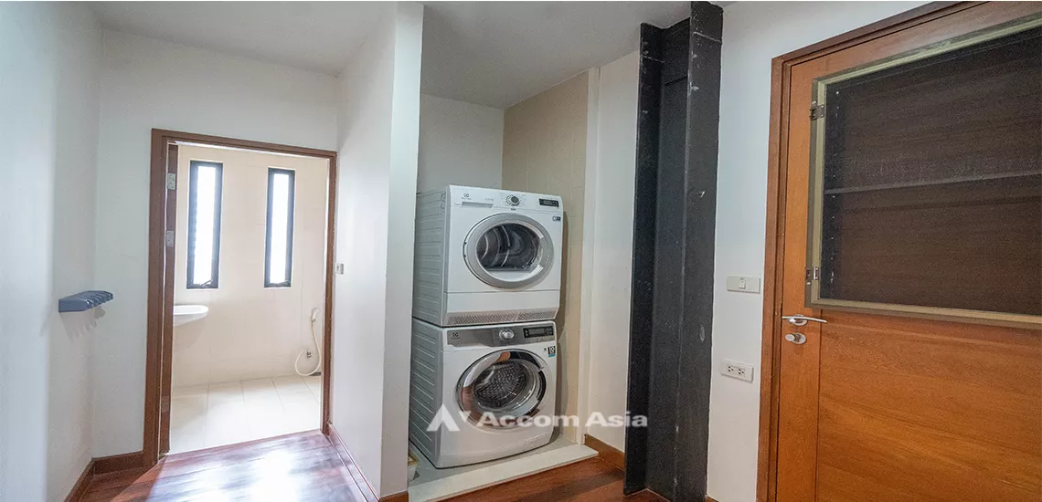 11  3 br Apartment For Rent in Sukhumvit ,Bangkok BTS Phrom Phong at Privacy Space in CBD 13002256