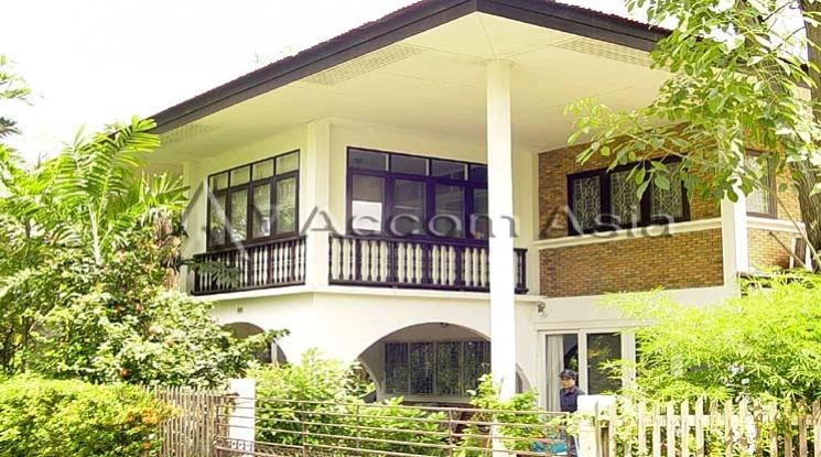 unit 4 Bedrooms  House For Rent in New Phetchaburi, Bangkok  (50147)
