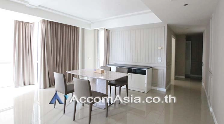  2 Bedrooms  Condominium For Rent in Ploenchit, Bangkok  near BTS Chitlom (20928)