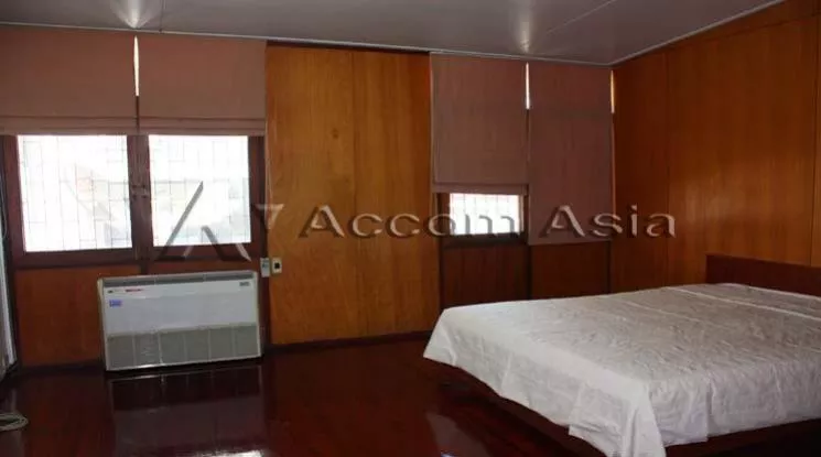 7  3 br House For Rent in Ploenchit ,Bangkok BTS Ploenchit 40117