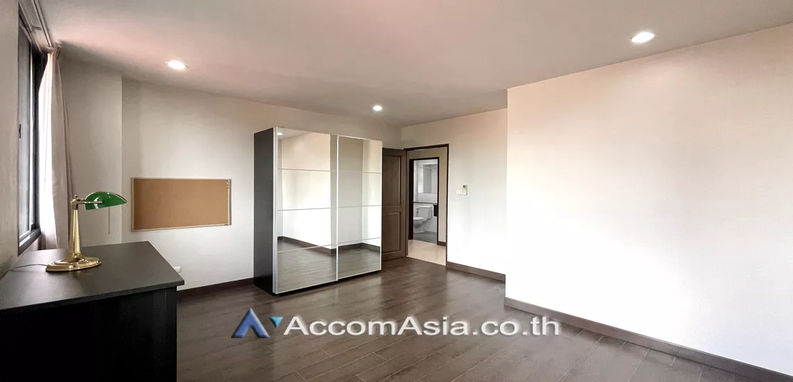 11  3 br Apartment For Rent in Sukhumvit ,Bangkok BTS Ekkamai at Nice Place at Ekkamai 13002303